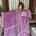 প্রিমিয়াম সিল্ক বাটিক ড্রেস – ঐতিহ্য ও আভিজাত্যের মিশ্রণ