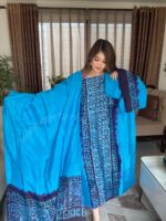 প্রিমিয়াম সিল্ক বাটিক ড্রেস – ঐতিহ্য ও আভিজাত্যের মিশ্রণ - Image 4