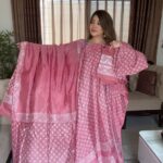 প্রিমিয়াম সিল্ক বাটিক ড্রেস – ঐতিহ্য ও আভিজাত্যের মিশ্রণ