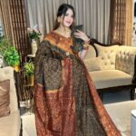 প্রিমিয়াম সিল্ক বাটিক শাড়ি – ঐতিহ্য ও আভিজাত্যের মিশ্রণ