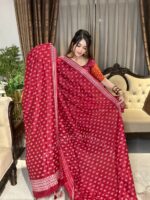 প্রিমিয়াম সিল্ক বাটিক শাড়ি – ঐতিহ্য ও আভিজাত্যের মিশ্রণ - Image 7