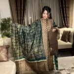 প্রিমিয়াম সিল্ক বাটিক ড্রেস – ঐতিহ্য ও আভিজাত্যের মিশ্রণ