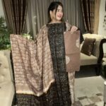 প্রিমিয়াম সিল্ক বাটিক ড্রেস – ঐতিহ্য ও আভিজাত্যের মিশ্রণ