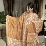 প্রিমিয়াম সিল্ক বাটিক ড্রেস – ঐতিহ্য ও আভিজাত্যের মিশ্রণ