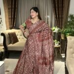 প্রিমিয়াম সিল্ক বাটিক শাড়ি – ঐতিহ্য ও আভিজাত্যের মিশ্রণ