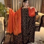 প্রিমিয়াম সিল্ক বাটিক ড্রেস – ঐতিহ্য ও আভিজাত্যের মিশ্রণ