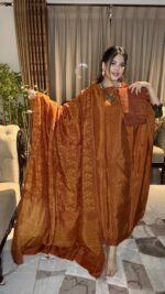 প্রিমিয়াম সিল্ক বাটিক ড্রেস – ঐতিহ্য ও আভিজাত্যের মিশ্রণ