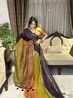 প্রিমিয়াম সিল্ক বাটিক শাড়ি – ঐতিহ্য ও আভিজাত্যের মিশ্রণ - Image 4