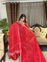 প্রিমিয়াম সিল্ক বাটিক শাড়ি – ঐতিহ্য ও আভিজাত্যের মিশ্রণ - Image 3