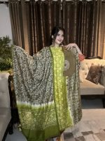 প্রিমিয়াম সিল্ক বাটিক ড্রেস – ঐতিহ্য ও আভিজাত্যের মিশ্রণ - Image 2