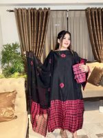 প্রিমিয়াম সিল্ক বাটিক ড্রেস – ঐতিহ্য ও আভিজাত্যের মিশ্রণ
