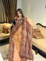 প্রিমিয়াম সিল্ক বাটিক শাড়ি – ঐতিহ্য ও আভিজাত্যের মিশ্রণ