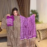 প্রিমিয়াম সিল্ক বাটিক ড্রেস – ঐতিহ্য ও আভিজাত্যের মিশ্রণ